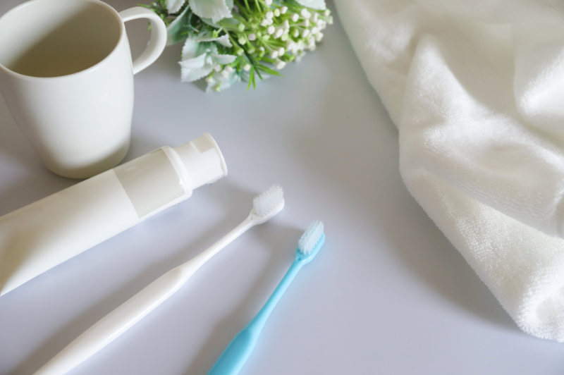 虫歯予防の歯ブラシとフッ素入りの歯磨き粉