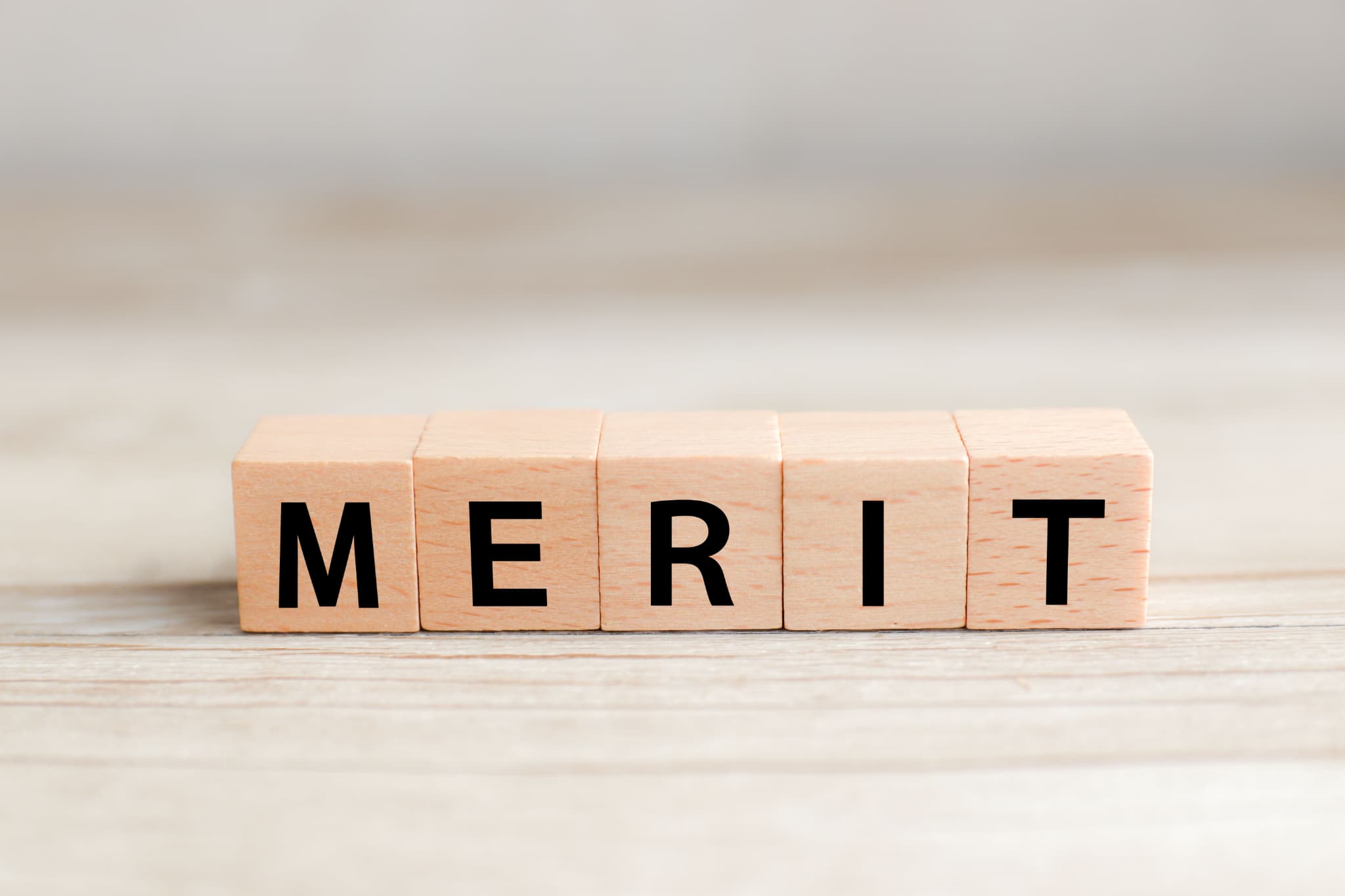 銀歯をセラミックにするデメリットのイメージ