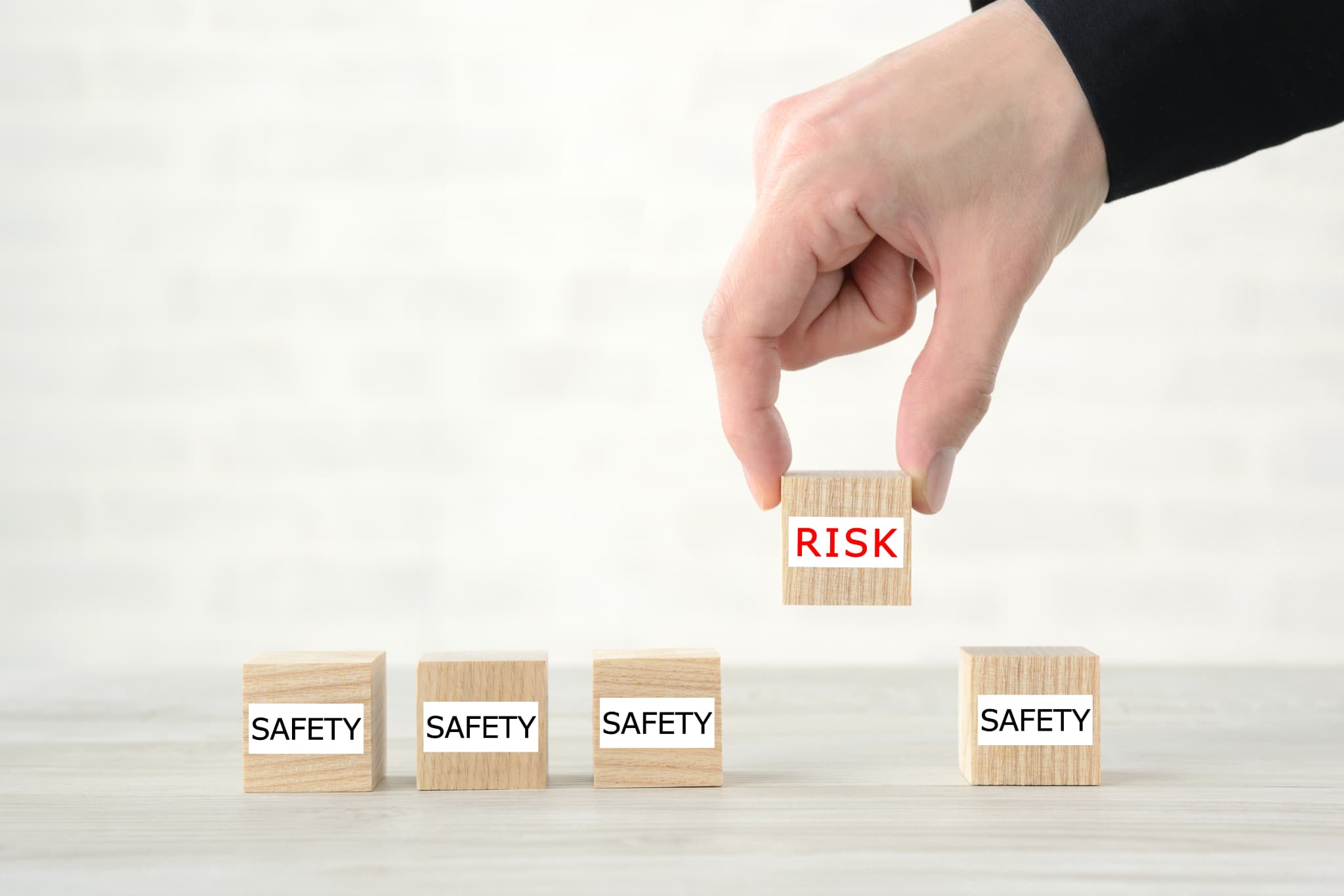 虫歯を放置することで起こる全身へのリスクのイメージ