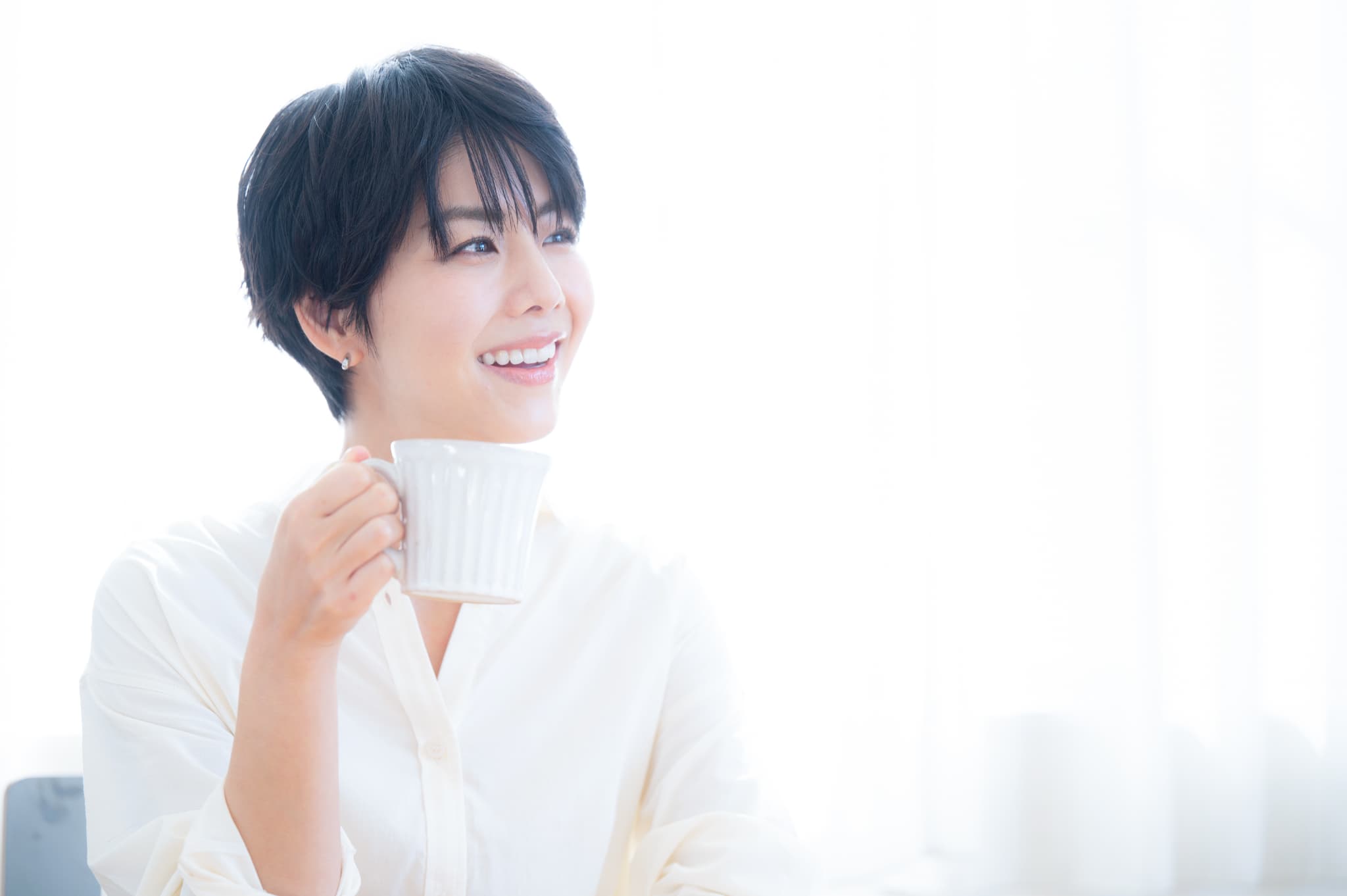 根管治療が終わり安心して過ごす女性